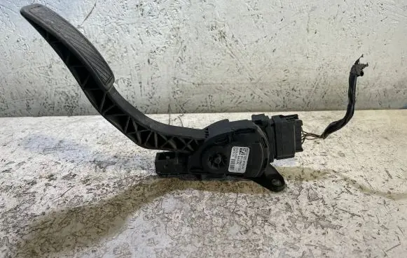 Ford Fiesta Accelerator throttle pedal 8V219F836AA 6PV00951700 C95YE02