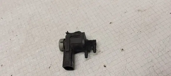 Audi A4 S4 B6 8E 8H Turbo solenoid valve 1J0906283C