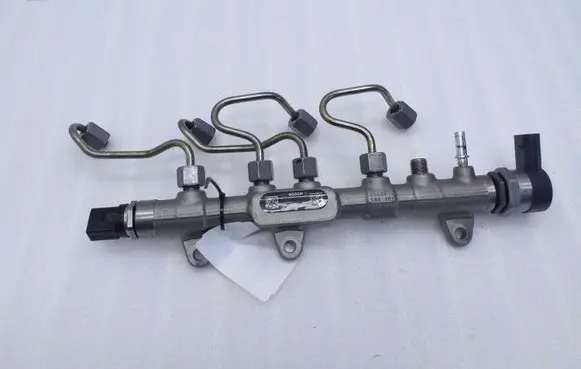 BMW 2 F45 Fuel main line pipe 851415402 0445214315