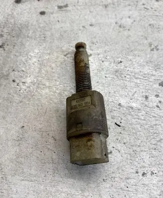 Audi A6 S6 C5 4B Brake pedal sensor switch 4a0945515a