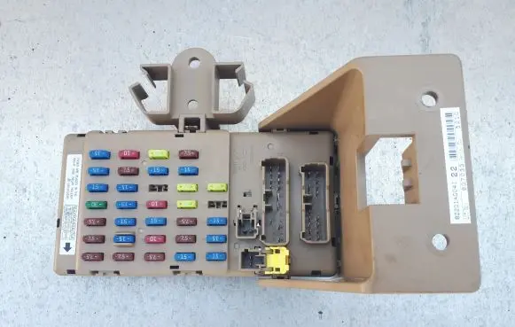 Subaru Outback Fuse module 82201AG041