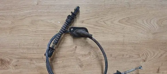 Volvo V70 Gear shift cable linkage 8675068