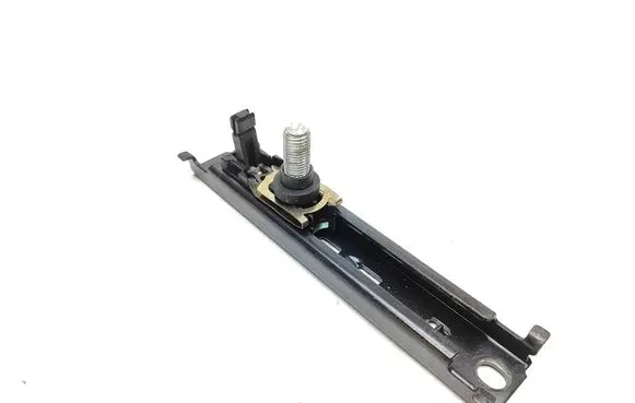 Maserati Ghibli Seat belt height adjuster 6700014250 622513000B