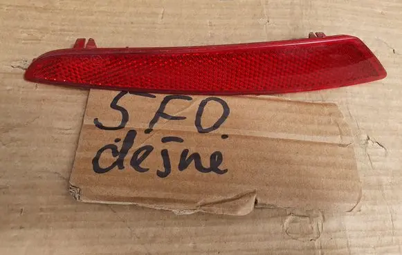 Rear tail light reflector