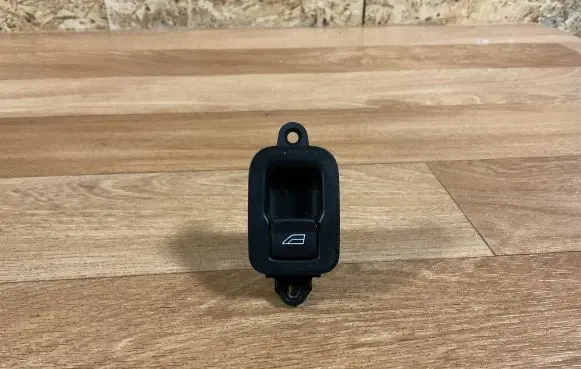 Volvo V50 Electric window control switch 65884