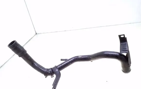 Audi A4 S4 B7 8E 8H Engine coolant pipe/hose 03G121071A 03G121101