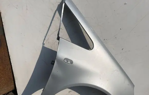 Ford Galaxy Fender