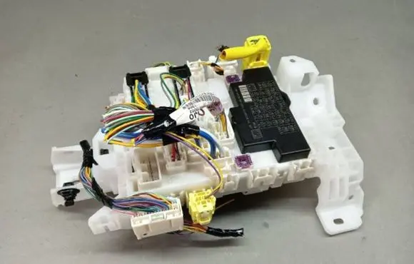 Suzuki SX4 S-Cross Fuse box set AA102667 130406
