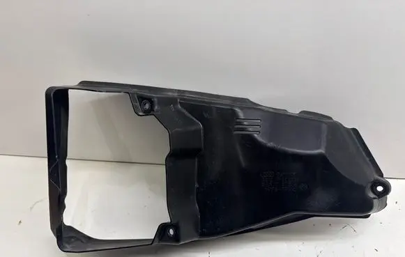Audi RS5 Intercooler air channel guide 8W6121673A