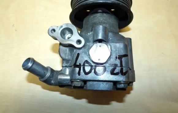 Volkswagen Transporter - Caravelle T5 Power steering pump 7E0422154E