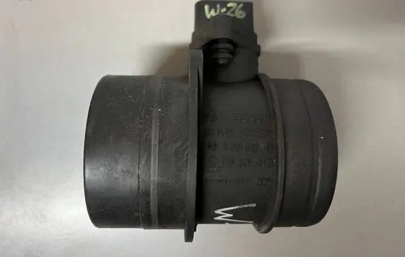 Volkswagen Touran I Mass air flow meter 074906461B 0281002461