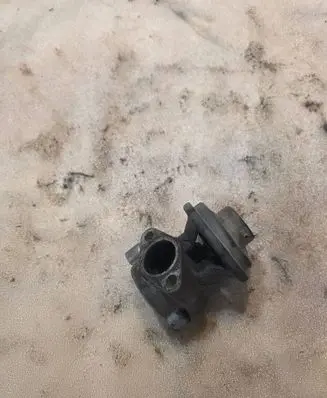 Mitsubishi Pajero EGR valve 