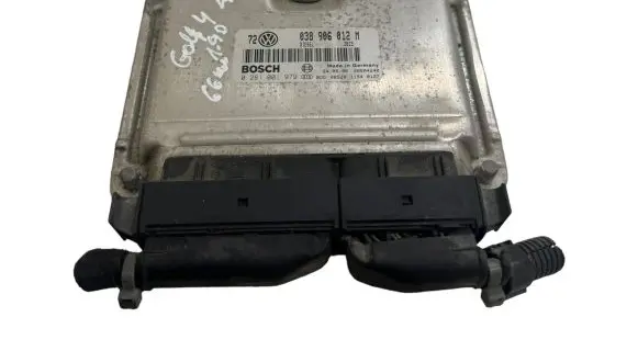 Volkswagen Golf IV Engine control unit/module 038906012M 28SA4240 0281001979
