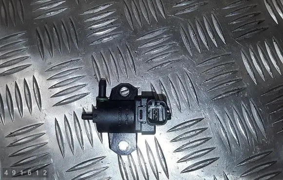 Vacuum valve