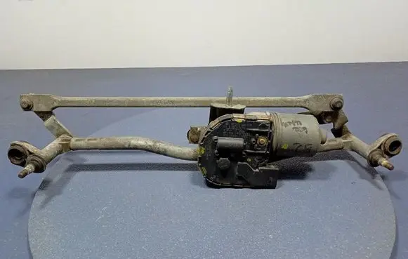 Front wiper linkage and motor