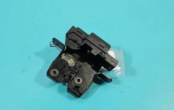 Renault Twingo II Tailgate/trunk/boot lock/catch/latch 8200747429B IMPRK1531612