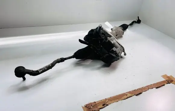 Peugeot 308 Steering rack mounting bracket 20GE10