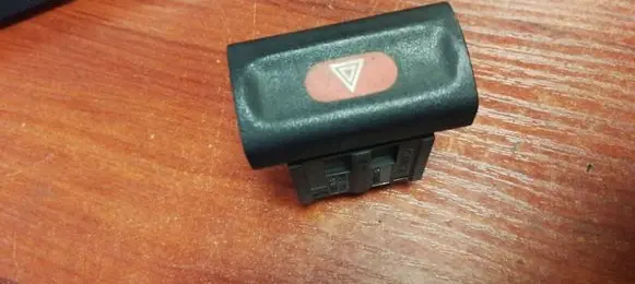 Opel Vectra B Hazard light switch 90493804 90508256