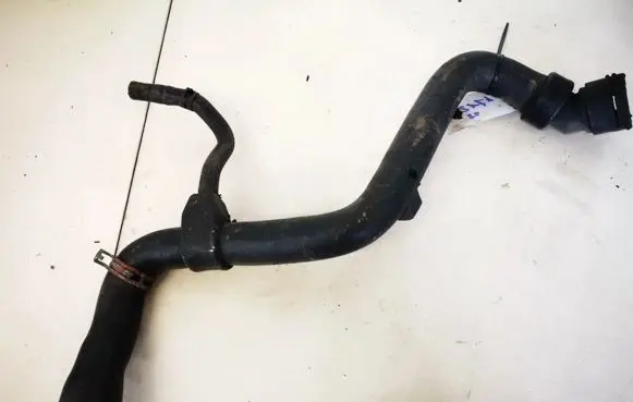 Volkswagen PASSAT B5 Engine coolant pipe/hose 4b0121101e