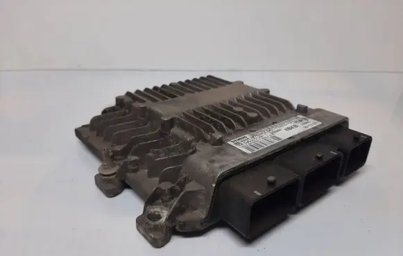 Ford Focus Engine control unit/module 6M5112A650YB 5WS40512B