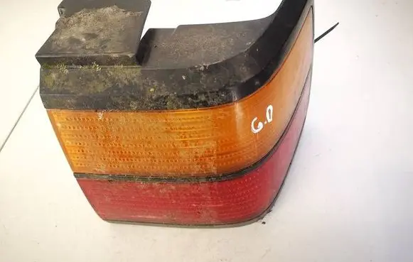 Volkswagen PASSAT B3 Rear/tail lights 357945112