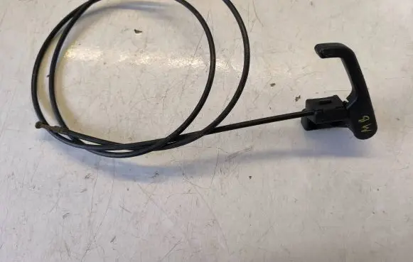 Engine bonnet (hood) release handle