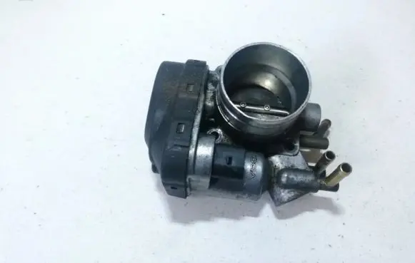 Audi A3 S3 8L Throttle valve 06a133062a