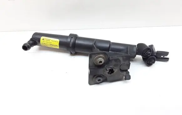 Volvo C70 Headlight washer spray nozzle 1307030347 30661085