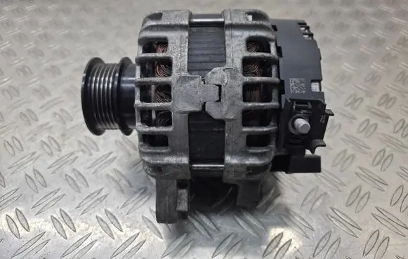 Volvo V40 Generator/alternator 30659580 0125812009 C83HC150811