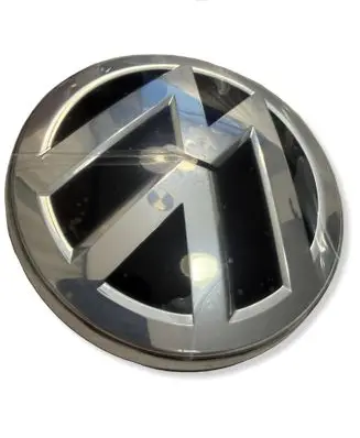 Volkswagen Golf Sportsvan Manufacturer badge logo/emblem 3G0853601AJZA
