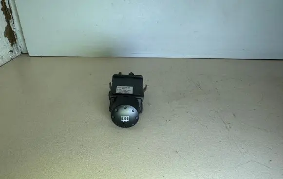 Audi TT Mk1 Windscreen/window heater switch 8N0941503A