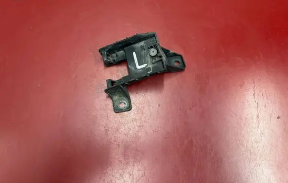 Volkswagen PASSAT B8 USA Blind spot radar bracket 561907455