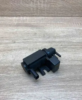 BMW 5 E60 E61 Turbo solenoid valve 7805391