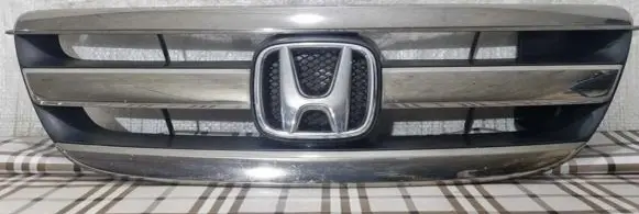 Honda FR-V Front bumper upper radiator grill
