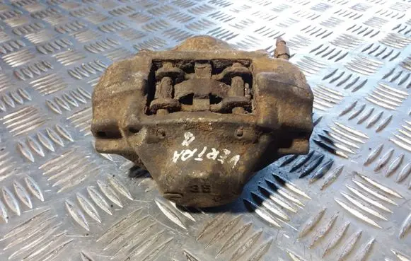 Opel Vectra B Rear brake caliper