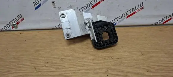 BMW X3 G01 Radiator mount bracket 7399966