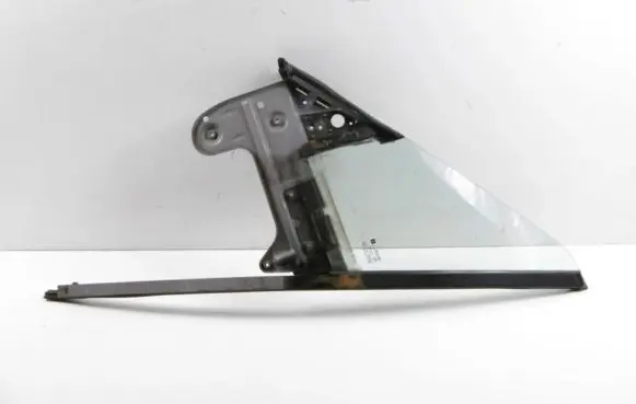 Opel Astra F Front triangle window/glass 