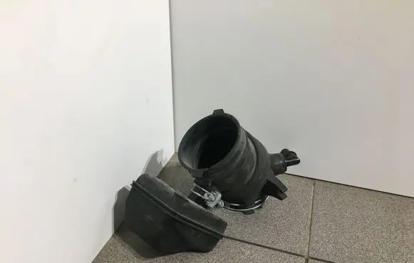 Lexus RX 450H Intake resonator 1789331180 1788131410
