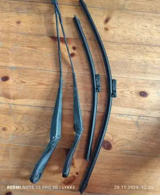 Ford Mondeo MK IV Front wiper blade arm 7S7117526DC