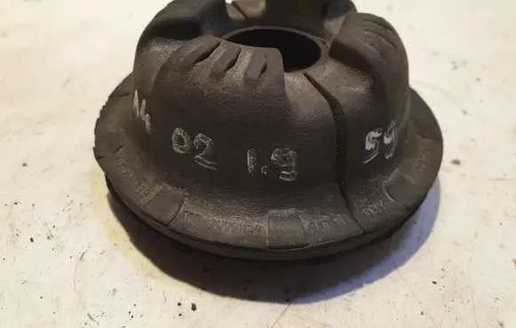 Coil spring mount