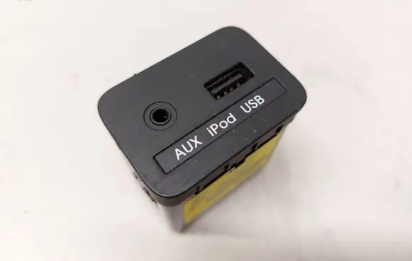 KIA Sportage USB socket connector 961103W500