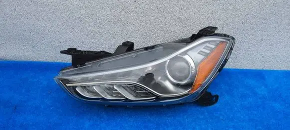 Maserati Ghibli Headlight/headlamp 670005475
