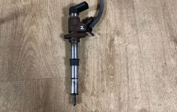 Ford Mondeo MK IV Fuel injector 9657144580