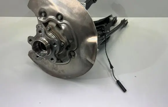 BMW 4 G22 G23 G24 G26 Rear wheel hub spindle/knuckle 6892519