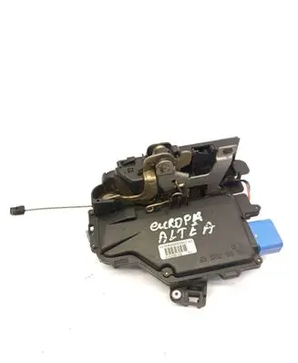 Seat Altea XL Front door lock 3D1837015