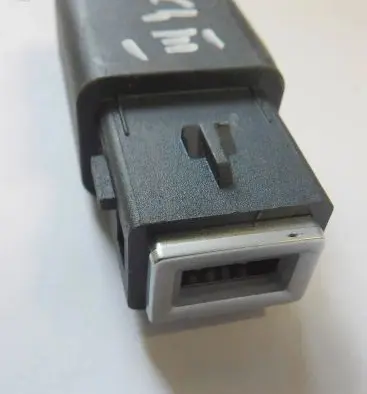 Citroen C4 III e-C4 USB socket connector 98217039DX 9824334377 PLP0105487