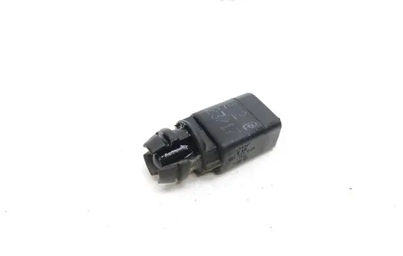 Volkswagen Tiguan Allspace Outside/exterior temperature sensor 8Z0820535