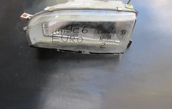 Toyota Corolla E110 Headlight/headlamp 11075391 KOITO11075391