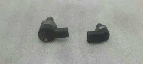 BMW 5 E60 E61 Fuel pressure sensor 0281002481