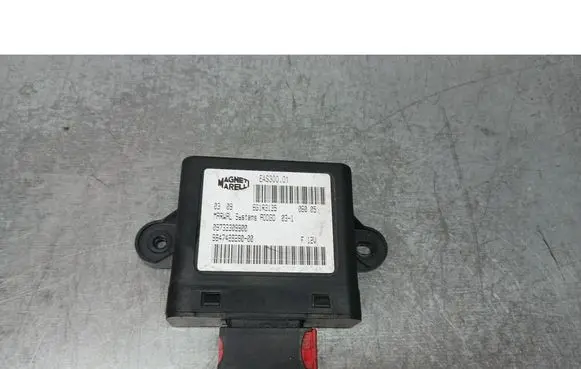 Peugeot 607 Fuel pump relay 964742828000